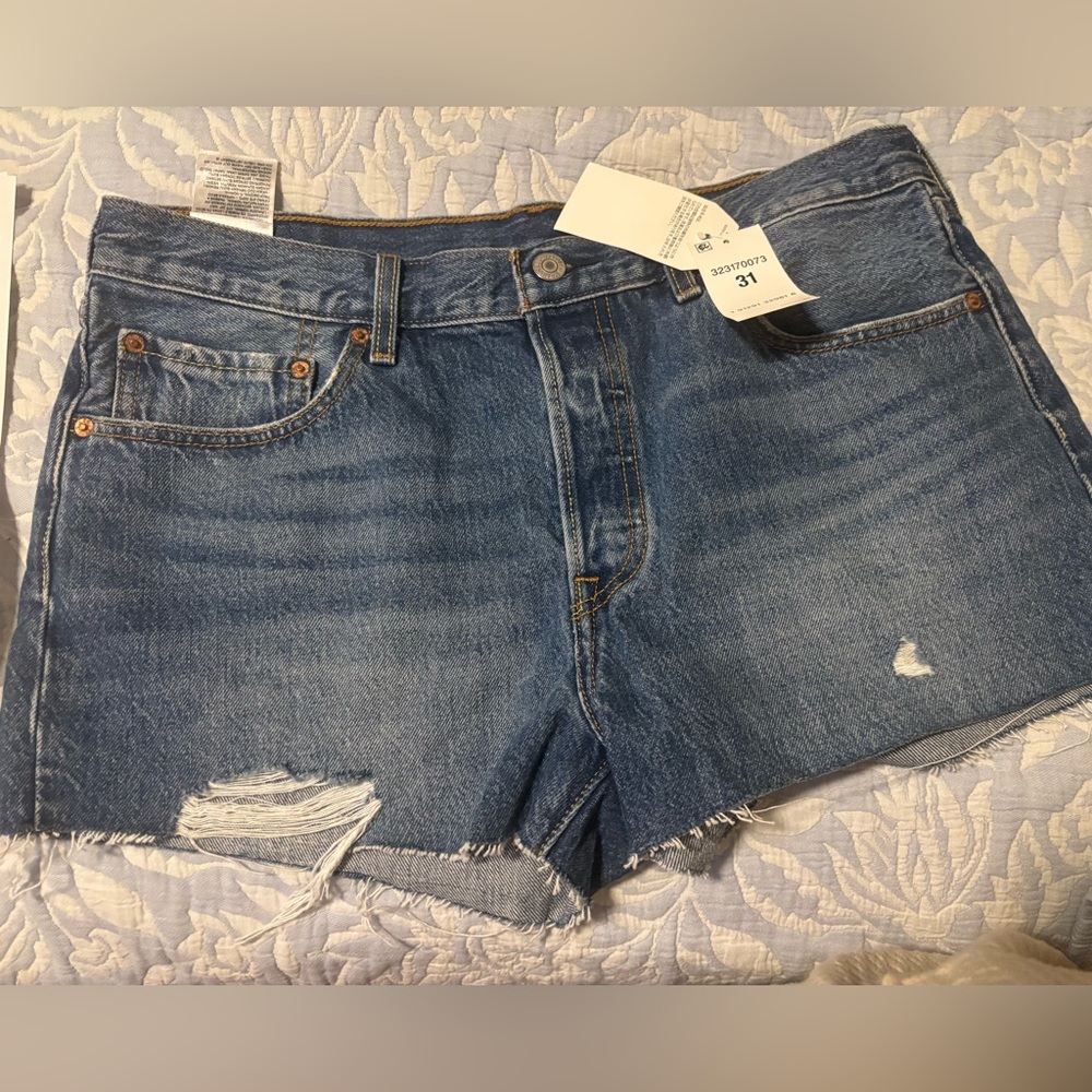 Levi’s women’s shorts size 31